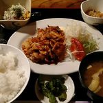 Sauna Hoteru Nyu- Ooizumi - 豚キムチ定食800円＋納豆150円