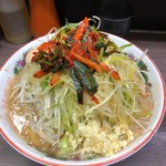 ラーメン二郎 - 小ラーメン780円・ニラキムチ80円・ネギ100円・味つけ玉子80円・コール、ニンニク