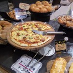 バーバーズダイニング - 200円以下のパンをチョイス