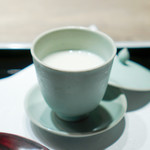 USHIGORO S. - 冷静コーンポタージュ 牛出汁のジュレ 