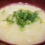女とみそ汁 - 味噌汁(玉ねぎ)