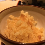 味奈登庵 - 無料の揚げ玉はもちろん貰う。
      アゲダマビンボー！