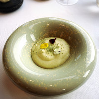 ベージュ アラン・デュカス 東京 - 