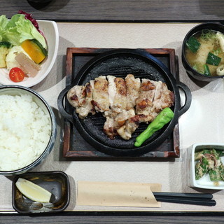 Grill うさぎのかくれ家_0