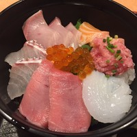 SUSHI TOKYO TEN、 新宿店 - 