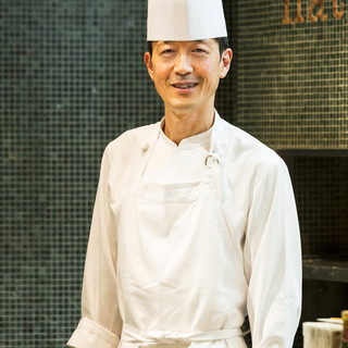 多彩な経歴を持つシェフが織り成す伝統の味。