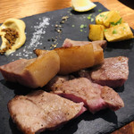 Tokutoku - 豚肩ロースハーブ焼き