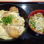 Naniwa Katsubee - カツ丼（小うどん付）税込930円