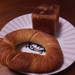 116158657 - ブレスレット、クリームパン