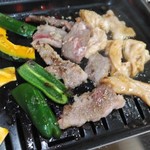 焼肉鴻漸 - 焼きます