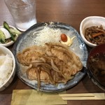 家庭料理居酒屋 よってって - ♪生姜焼き定食￥500