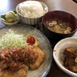 家庭料理居酒屋 よってって - ♪鳥むね肉のサルサソースがけ定食￥500