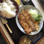 レストラン高砂 - 【豚ロース焼肉定食】¥900