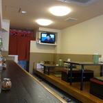 らーめん山猫亭 - 【2012.02.　初訪】　カウンター席＆小上がり＆小上がりテーブル？