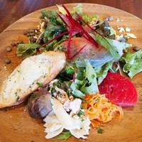 フタツボシ - 前菜盛り合わせ
                    
                    