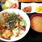 Bucchigirisakaba - 焼き鳥丼