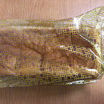 高級食パン専門店 季のわ - 口どけ芳醇 800円(税別)

1本が2斤サイズなので大きいです。