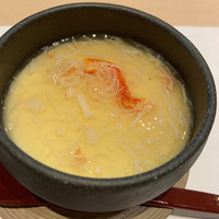 恵比寿 鮨 おぎ乃 - ズワイガニの茶わん蒸し とろとろ茶わん蒸しの中にズワイガニがたっぷり。餡をかけてありました。