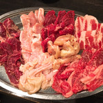 四条ホルモン - 出ました！肉盛り