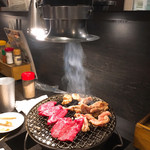 四条ホルモン - このダクトの吸いが強い！だから臭くないんだよね〜