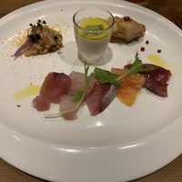 魚タリアン YO - 5種類の新鮮魚介カルパッチョと前菜盛り合わせ