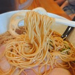 らーめん専門 和海 - 美しい、自家製細麺。
      香り、食感、風味、最高でした(*´艸`*)