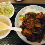 上海軒 - 定食。この他にアイスコーヒーが付いた。ほんとは杏仁豆腐も付くはず