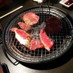 焼肉・ジンギスカン きんぐこんぐ - 