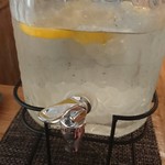 Karibi Yori - セルフでレモン水