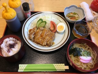 Chikara Mochi Hompo - 鶏の照り焼き定食