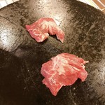 焼肉の四文屋 - 溶岩で焼き焼き