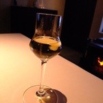 フォリオリーナ・デッラ・ポルタ・フォルトゥーナ - グラッパの奥に・・・