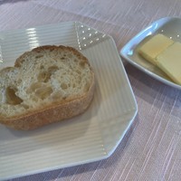 Chez T’S - パン(素朴で美味しい)