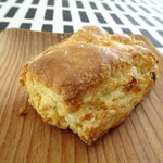 パン倶楽部 - 料理写真:嶽きみのスコーン　150円