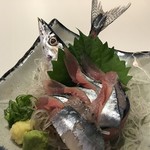 鮨と肴と日本酒 涛〃 - 北海道さん新物生秋刀魚造り（売り切れ御免)