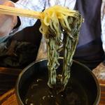 神戸 北野軒 - 「温つけ麺（黒胡麻坦々味味）」の麺をつけダレに・・・