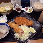 かつ乃屋 - 大海老＆ロースかつ定食（沖縄そば）