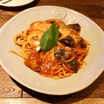 Italian Kitchen VANSAN - 自家製モッツァレラと揚げナスのトマトパスタ