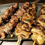 Kushiyaki Dainingu Kushinosuke - 焼き鳥(はつもと、銀皮、鶏皮)