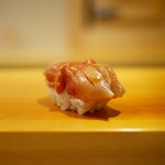 鮨 あらい - 赤貝