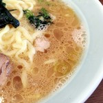 寿々喜家 - 絶妙なバランスのスープ。