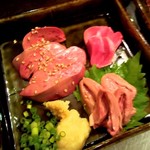 地どり居酒屋　個室宴会　キンクラ - レバー、ハツ、砂肝の刺身盛り！！