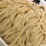 カラシビつけ麺　鬼金棒 - 麺のアップ