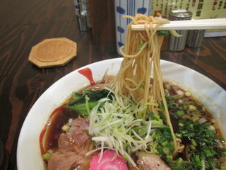 らぁ麺 鯛あたり - らぁ麺醤油（麺）