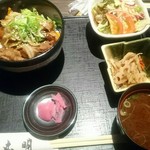 Hida Gyuu Yakiniku Kankoku Ryouri Maruaki - 飛騨牛焼肉丼