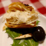 Bar Saude - お通しのメヌキのパテのパイ包み