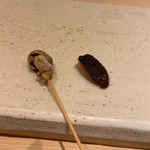 すし岩瀬 - 穴子の肝焼き 　蛸の頭