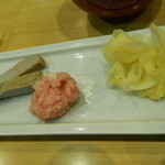 すし定 - ネタをよせる取り皿