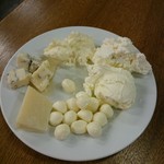 Grand Breton Cafe - チーズ5種