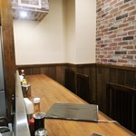 ハンバーグ&ステーキ WAZN - 奥のカウンター席